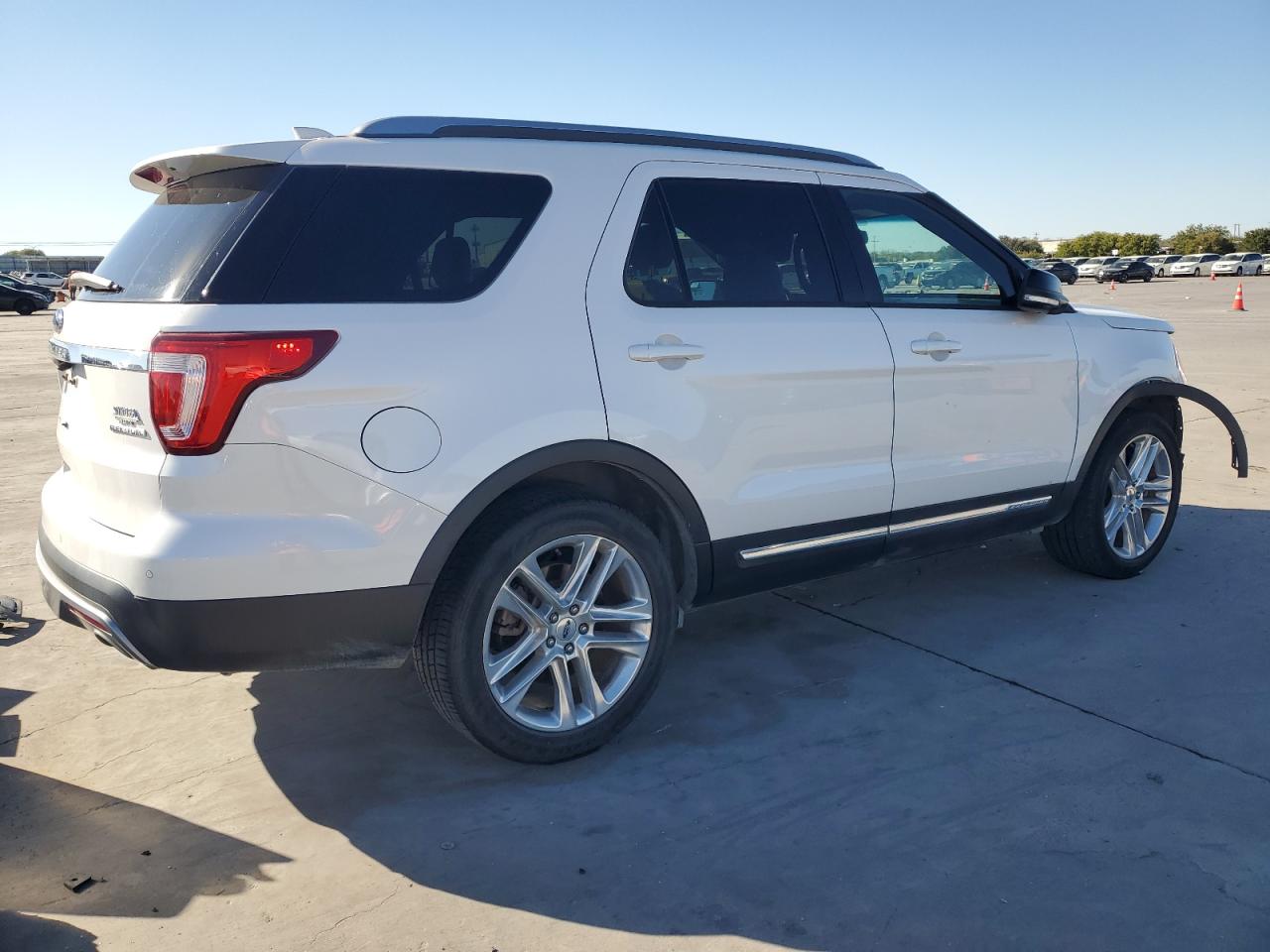 2016 Ford Explorer VIN 1FM5K7D80GGB33525 Copart auction photo, front end damage thumbnail 3