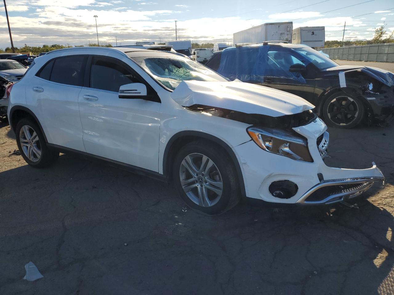 2019 Mercedes-Benz GLA-klasse VIN WDCTG4GB7KU012532 Copart auction photo, front end damage thumbnail 4