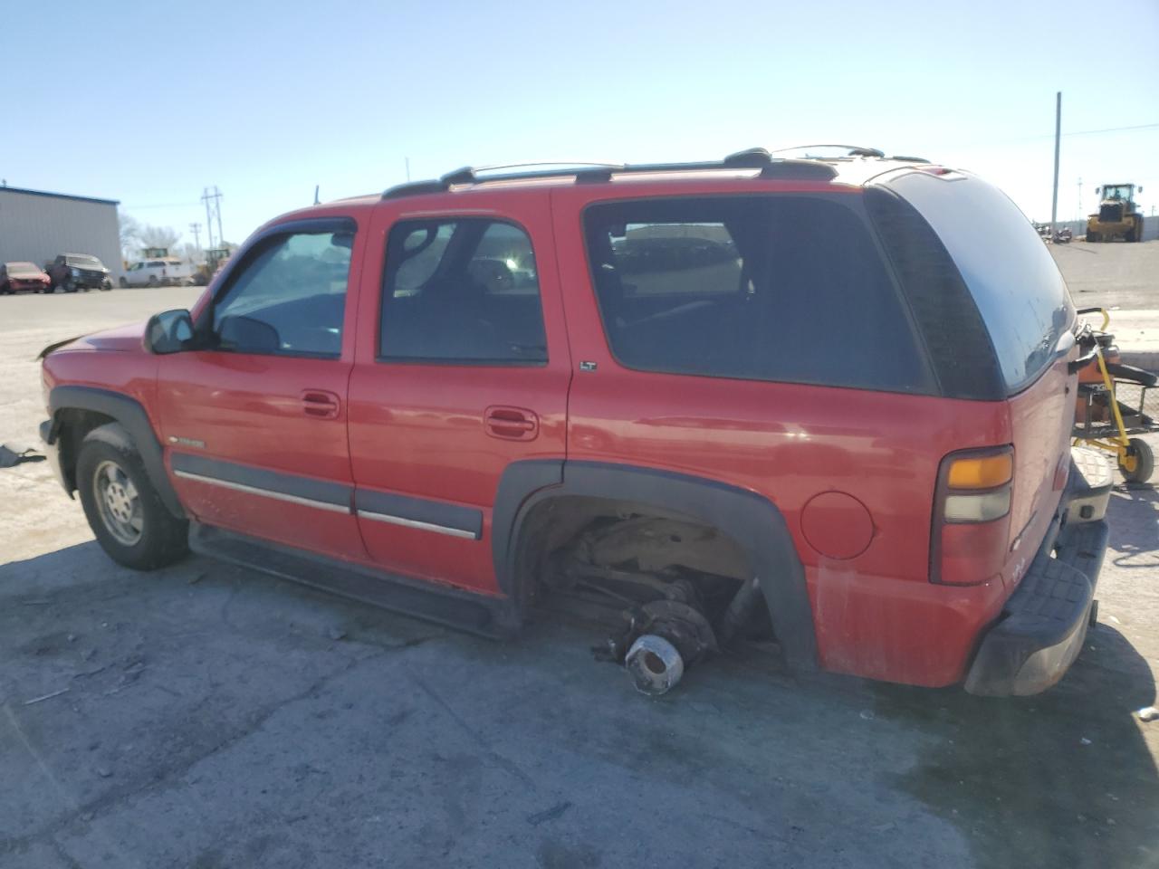 2002 Chevrolet Tahoe VIN 1GNEK13ZX2R242722 Copart auction photo, undercarriage / front end damage thumbnail 2