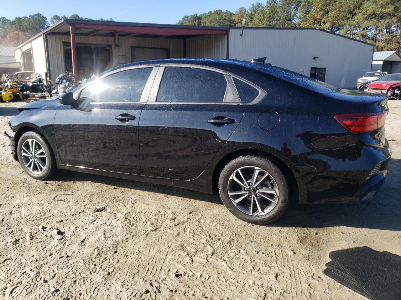 2024 KIA Forte VIN 3KPF24AD6RE736510 Copart auction photo, front end / minor dent/scratches damage thumbnail 2