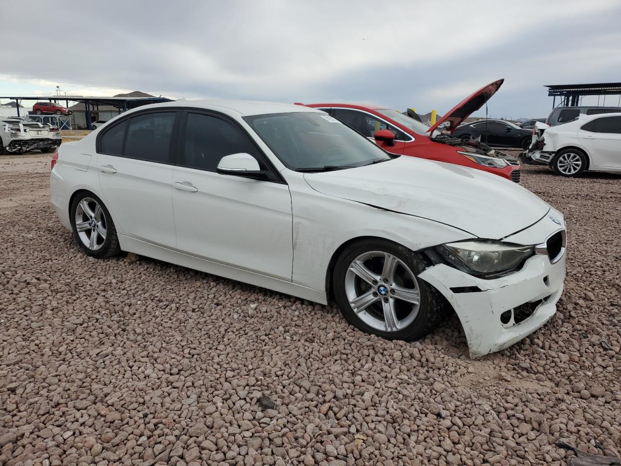 2015 BMW 3er VIN WBA3B1C56FK136681 Copart auction photo, front end damage thumbnail 4