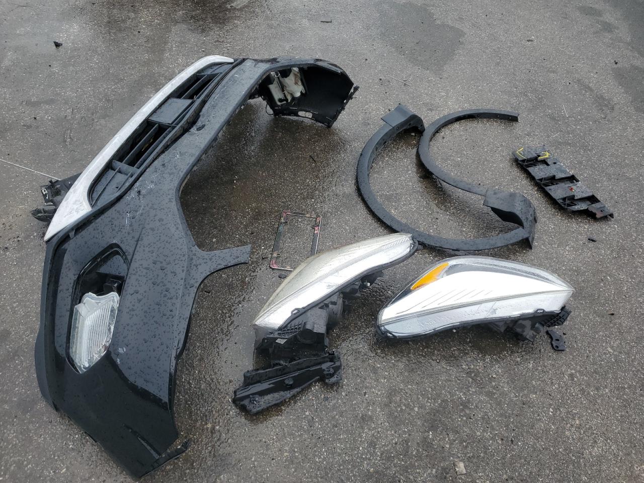2019 Ford Escape VIN 1FMCU0GDXKUC07657 Copart auction photo, front end / side damage thumbnail 13