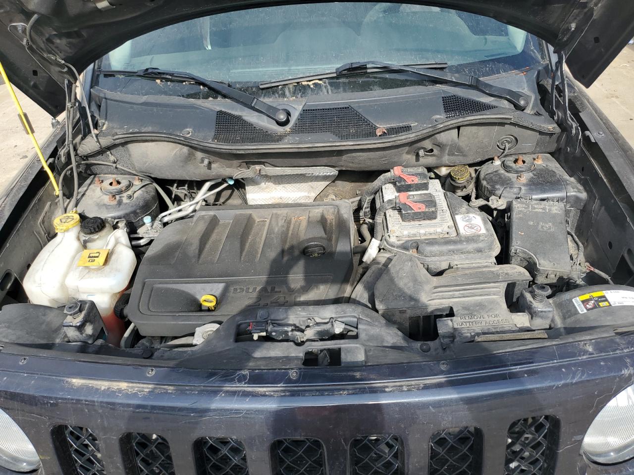 2014 Jeep Liberty (Patriot) VIN 1C4NJRFB2ED687921 Copart auction photo, minor dent/scratches damage thumbnail 13