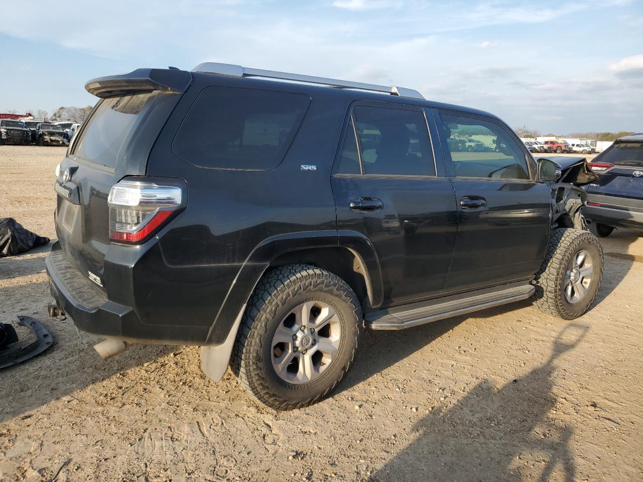 2016 Toyota 4Runner VIN JTEZU5JR4G5119314 Copart auction photo, front end damage thumbnail 3