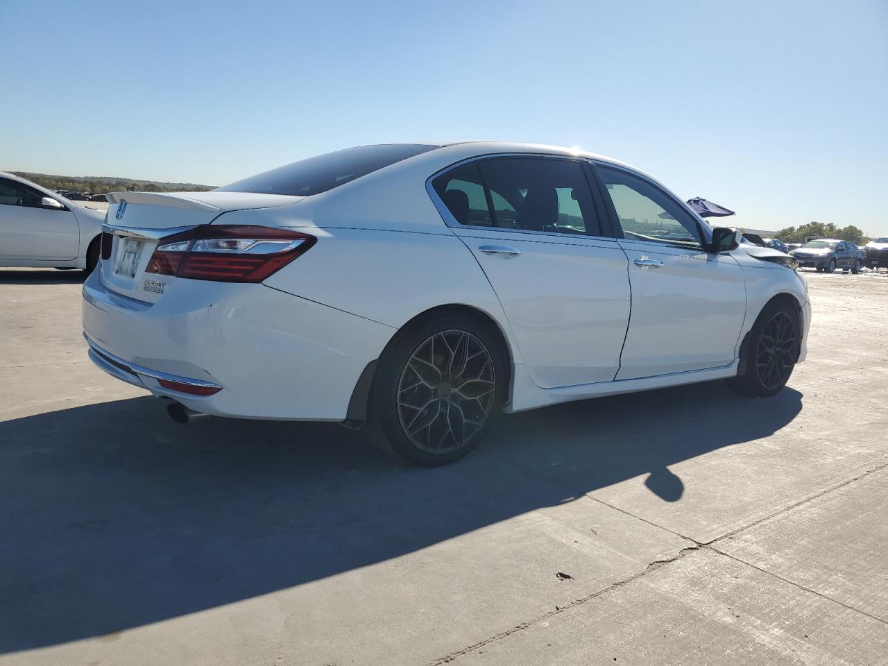 2017 Honda Accord VIN 1HGCR2F15HA276695 Copart auction photo, front end damage thumbnail 3