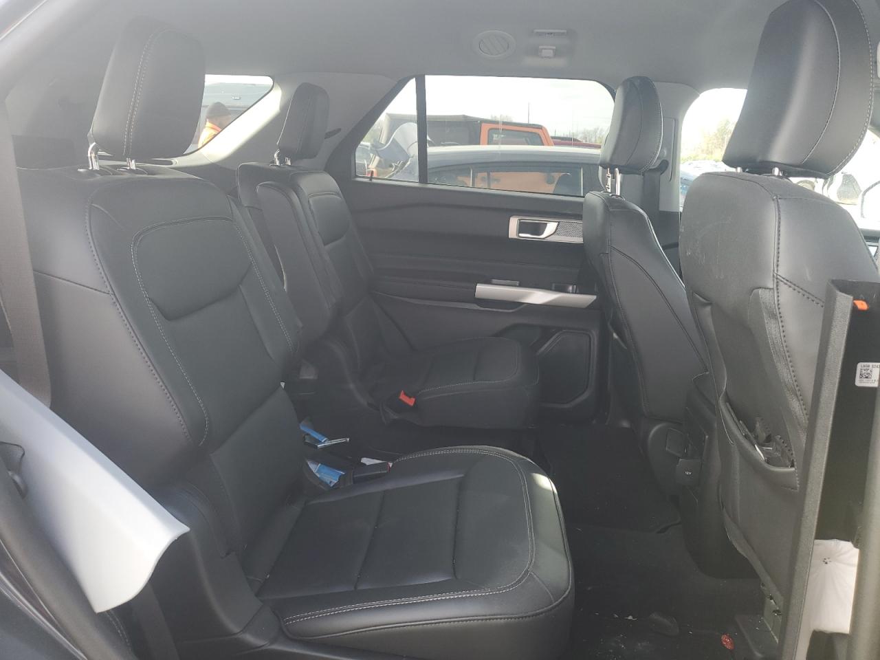 2023 Ford Explorer VIN 1FMSK8DH4PGB63166 Copart auction photo, side / rear end damage thumbnail 11