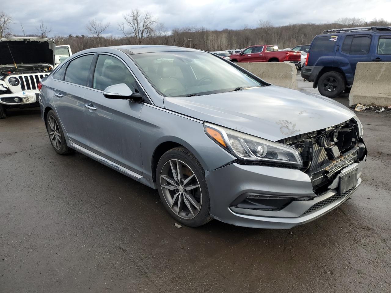 2015 Hyundai Sonata VIN 5NPE34AB2FH049202 Copart auction photo, front end / minor dent/scratches damage thumbnail 4