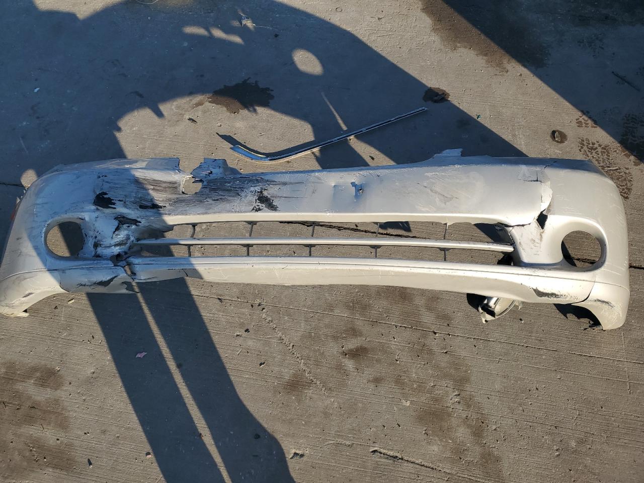 2005 Lexus ES VIN JTHBA30G455106903 Copart auction photo, front end / rear end damage thumbnail 12
