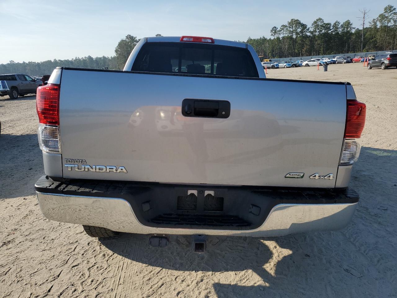 2013 Toyota Tundra VIN 5TFUW5F13DX320875 Copart auction photo, front end / rear end damage thumbnail 6