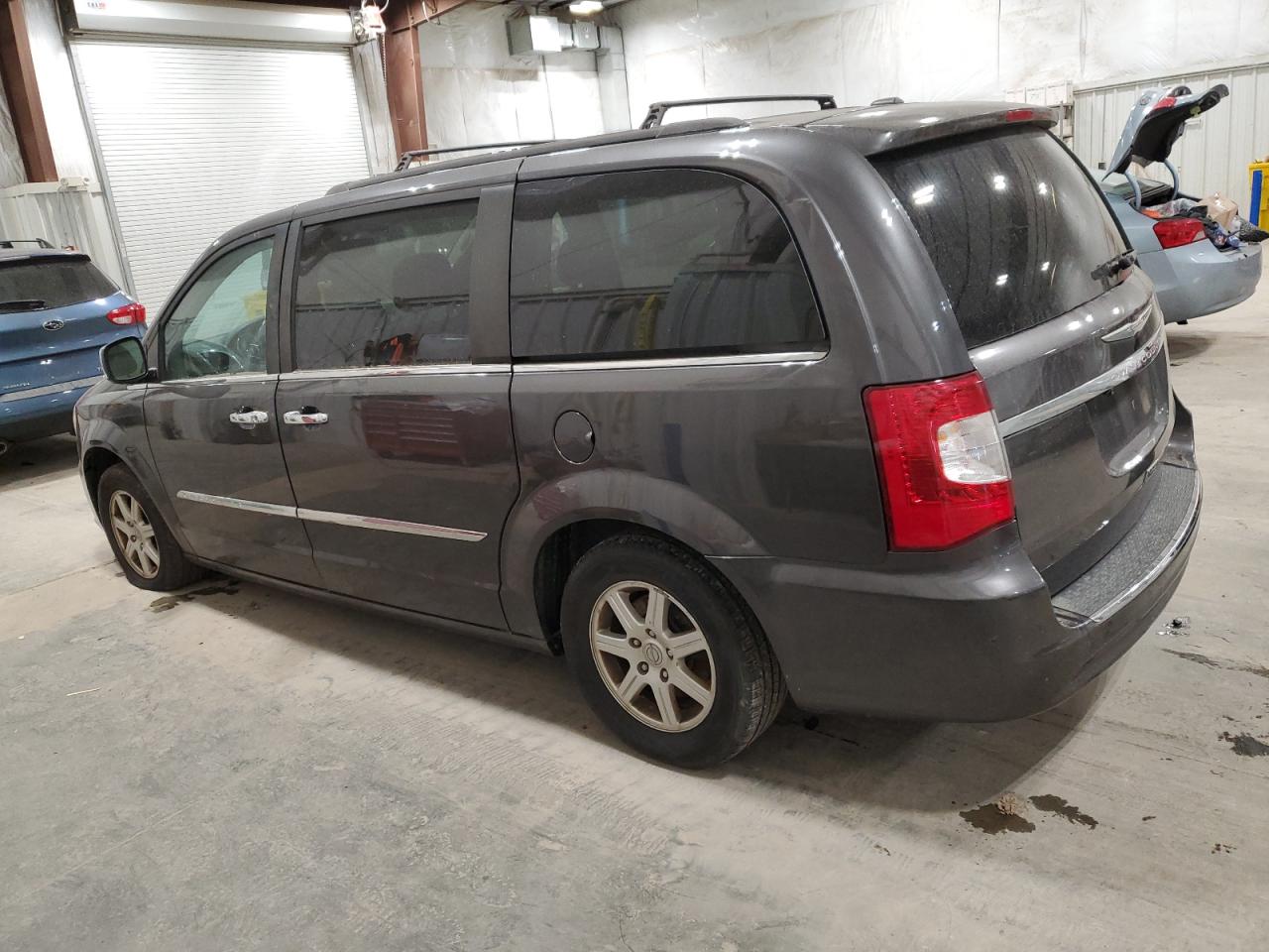 2015 Chrysler Town & Country VIN 2C4RC1CG2FR584008 Copart auction photo, mechanical damage thumbnail 2