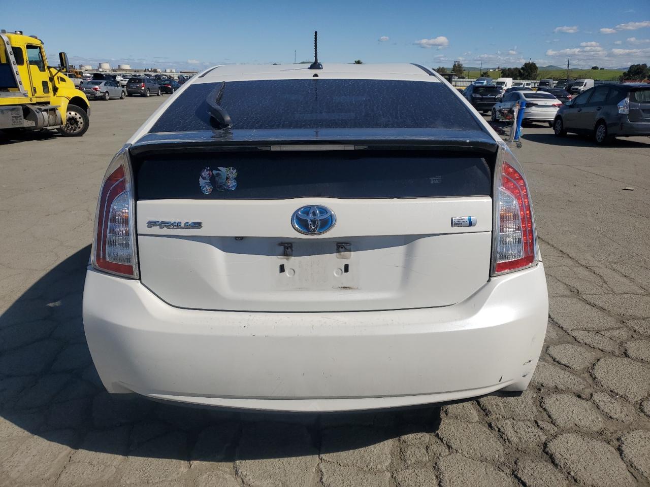 2015 Toyota Prius VIN JTDKN3DU9F0439456 Copart auction photo, vandalism damage thumbnail 6