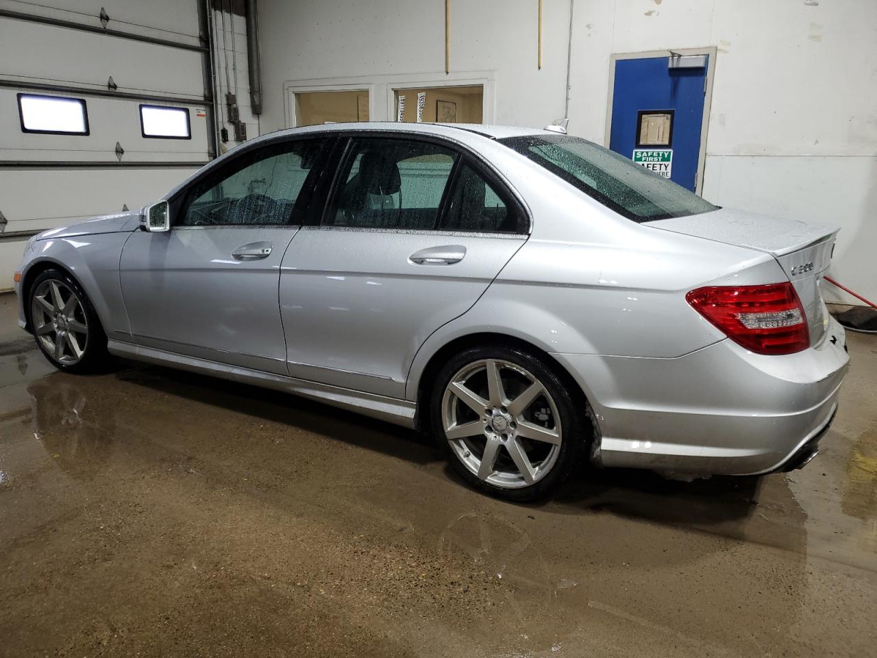 2014 Mercedes-Benz C-klasse VIN WDDGF8AB8EA945930 Copart auction photo, rear end damage thumbnail 2