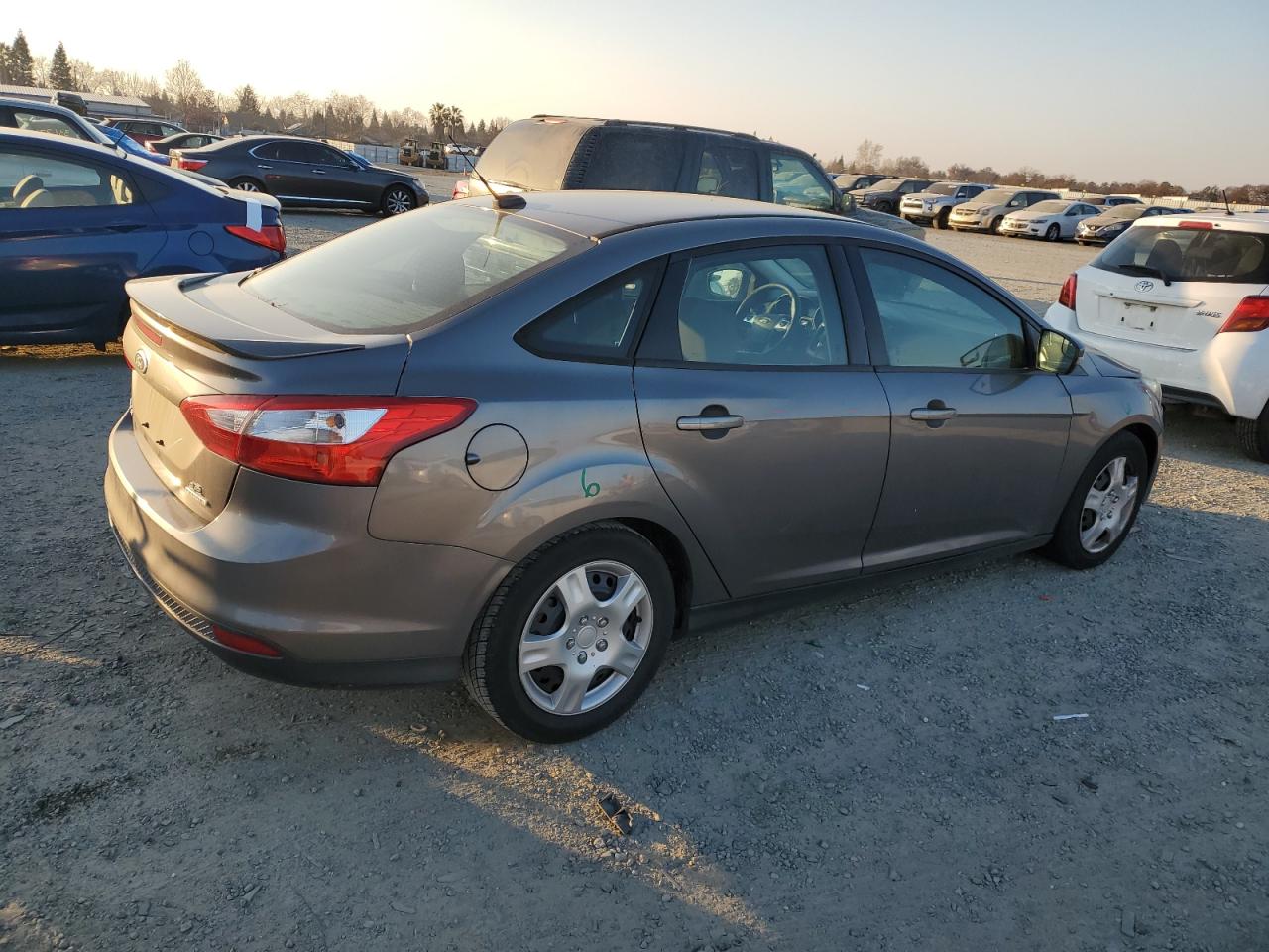 2014 Ford Focus VIN 1FADP3F22EL198325 Copart auction photo, front end damage thumbnail 3