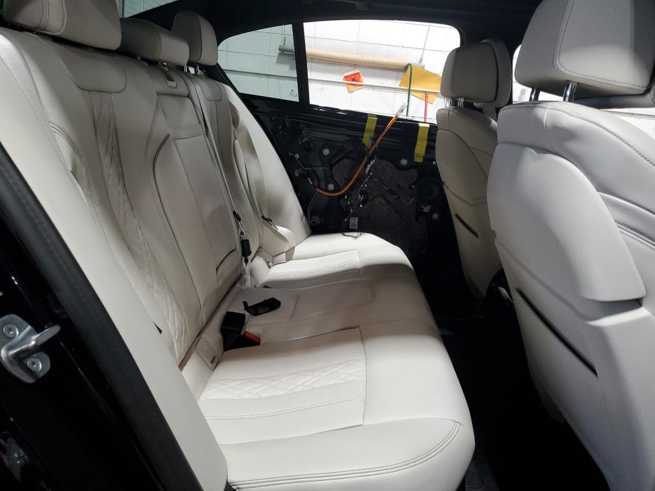 2021 BMW 5er VIN WBA73BJ00MWX13965 Copart auction photo, front end / side damage thumbnail 10