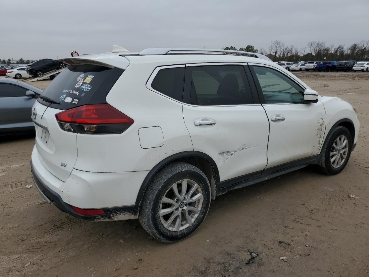 2019 Nissan Rogue VIN KNMAT2MT5KP510883 Copart auction photo, side / rear end damage thumbnail 3