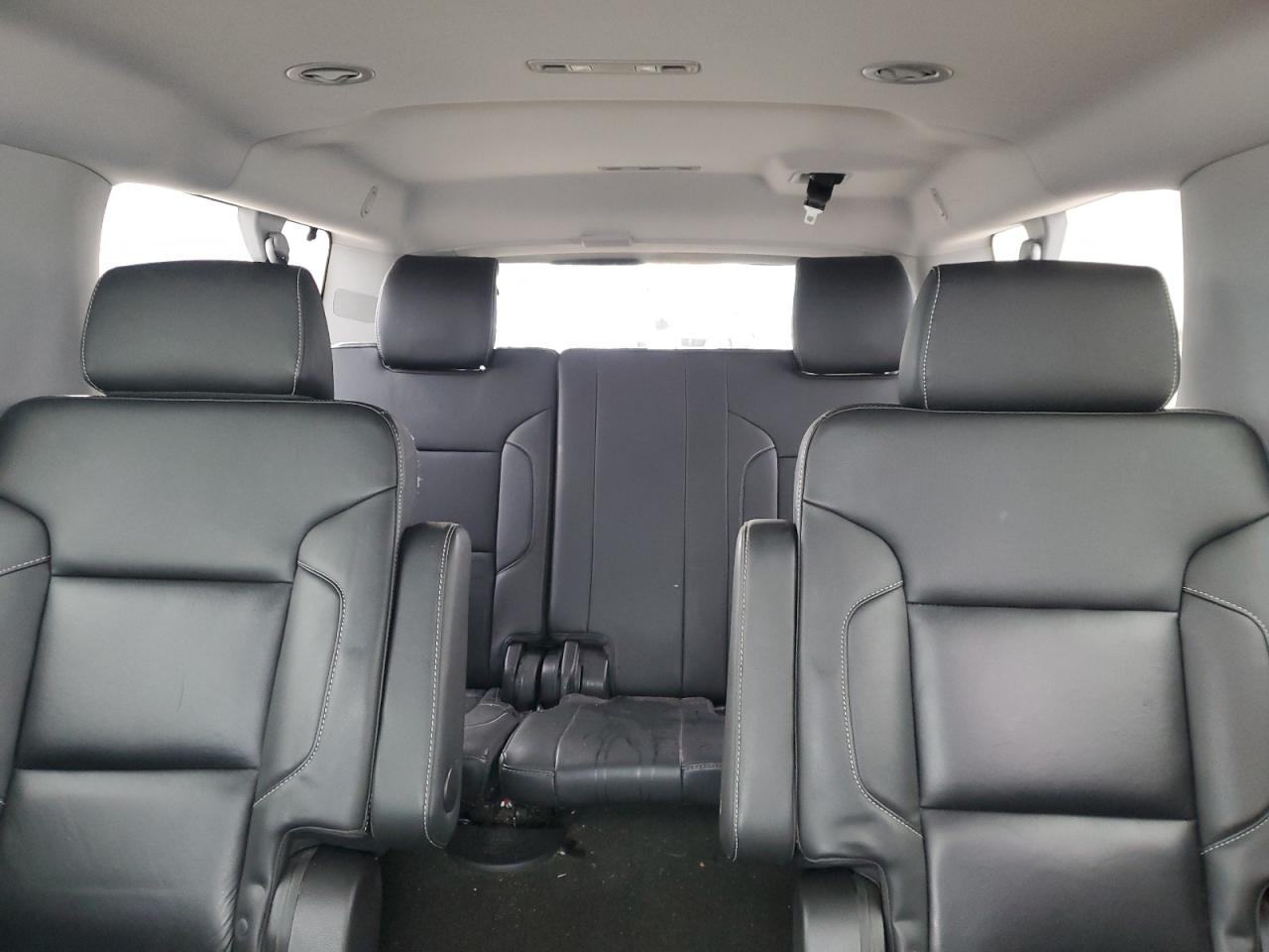 2018 Chevrolet Suburban VIN 1GNSKHKC5JR182694 Copart auction photo, front end / minor dent/scratches damage thumbnail 10