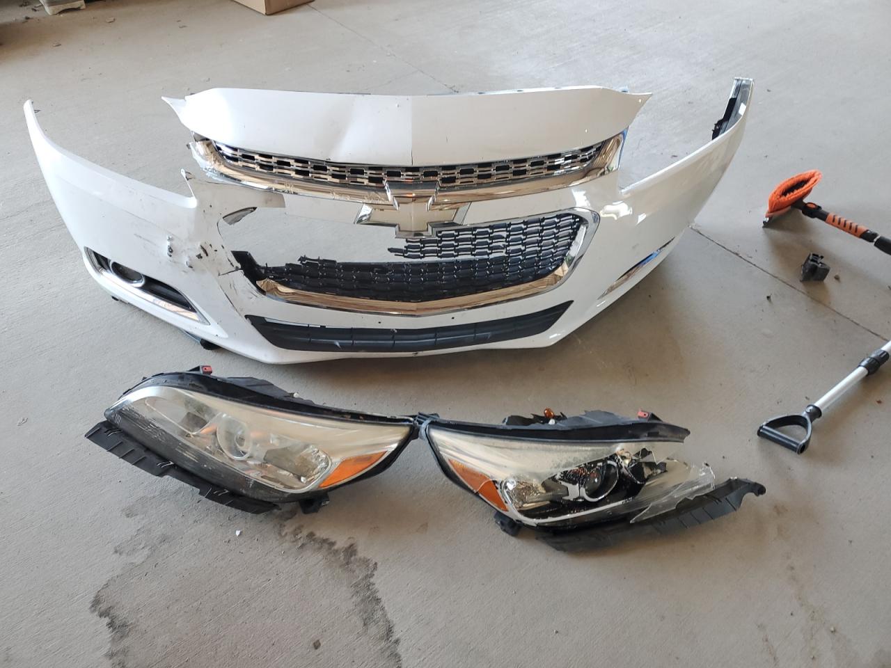 2015 Chevrolet Malibu VIN 1G11D5SLXFU147594 Copart auction photo, front end damage thumbnail 12