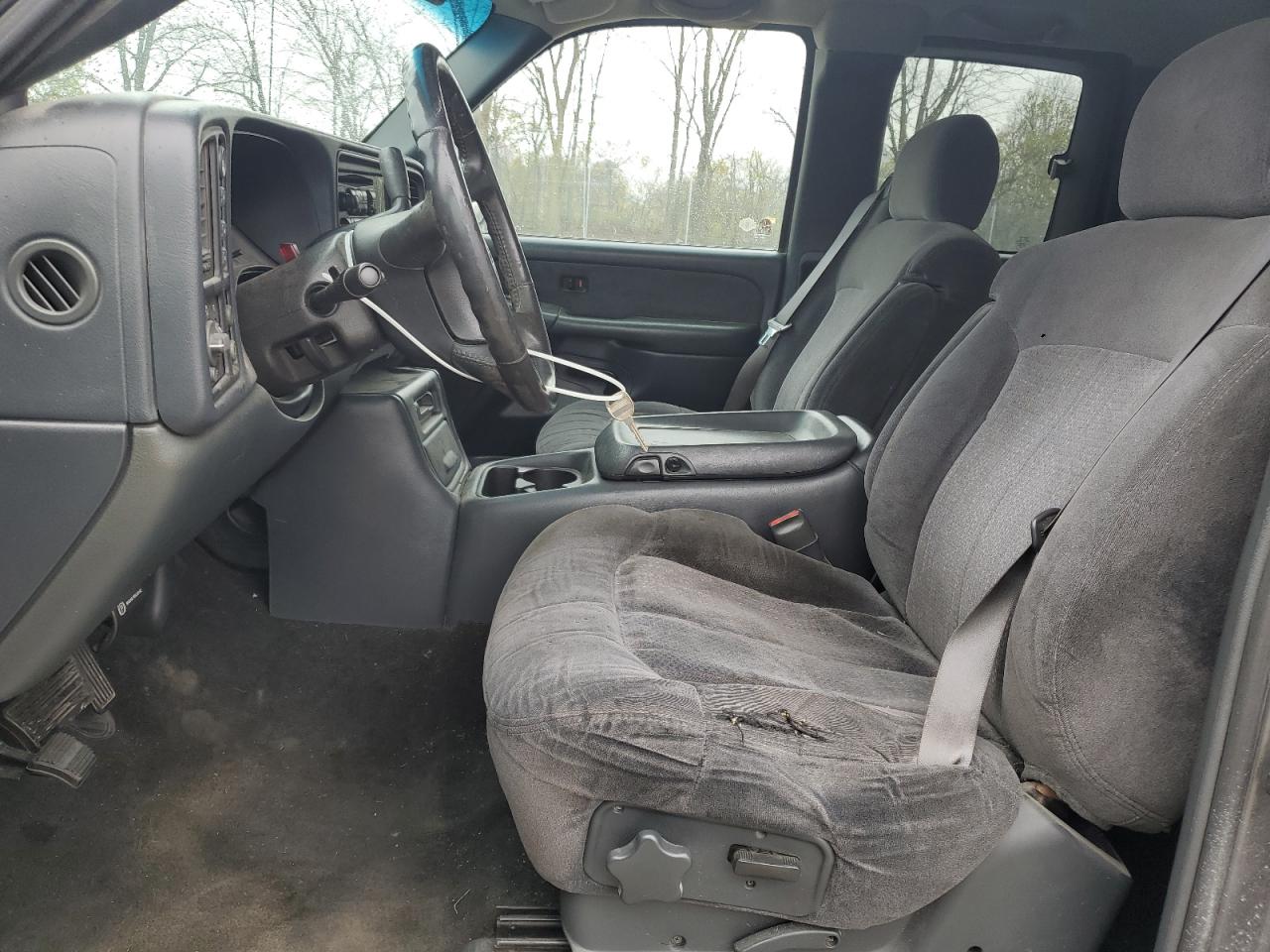 2000 Chevrolet Silverado VIN 1GCEK19T8YZ338367 Copart auction photo, front end / minor dent/scratches damage thumbnail 7