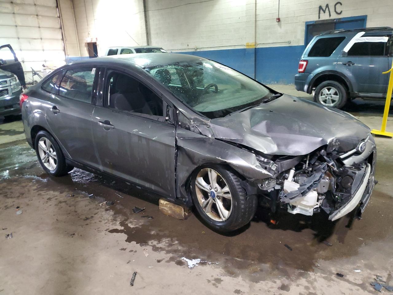 2013 Ford Focus VIN 1FADP3F20DL360743 Copart auction photo, front end / side damage thumbnail 4
