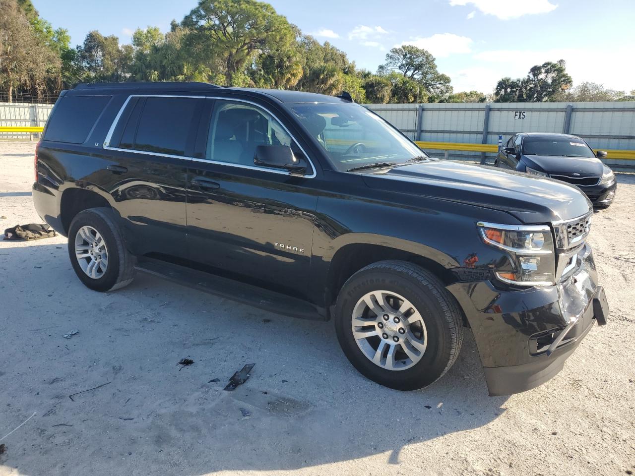 2016 Chevrolet Tahoe VIN 1GNSCBKCXGR416850 Copart auction photo, front end damage thumbnail 4