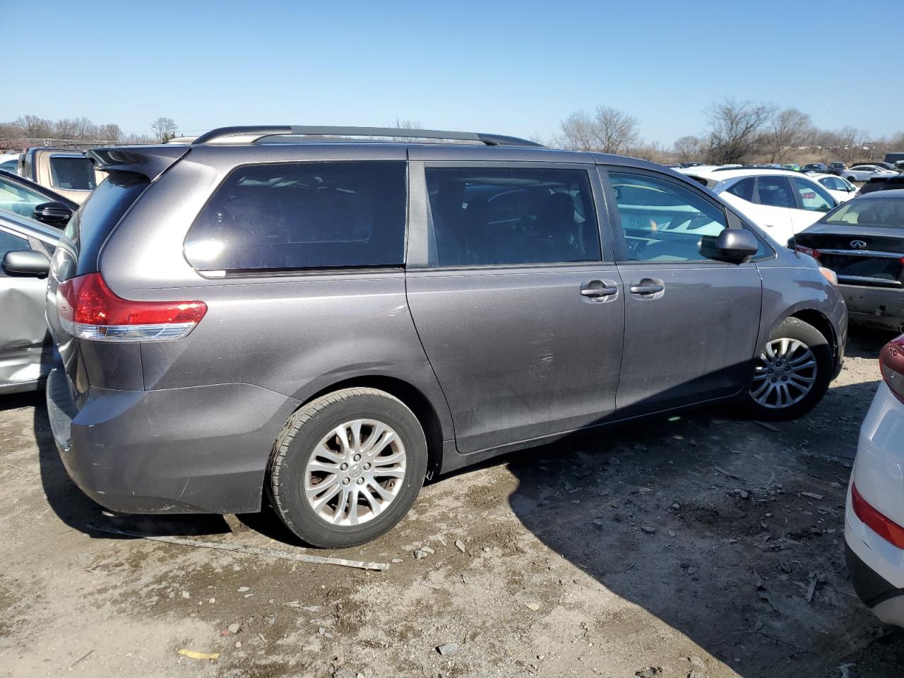 2014 Toyota Sienna VIN 5TDYK3DC5ES418643 Copart auction photo, all over damage thumbnail 3