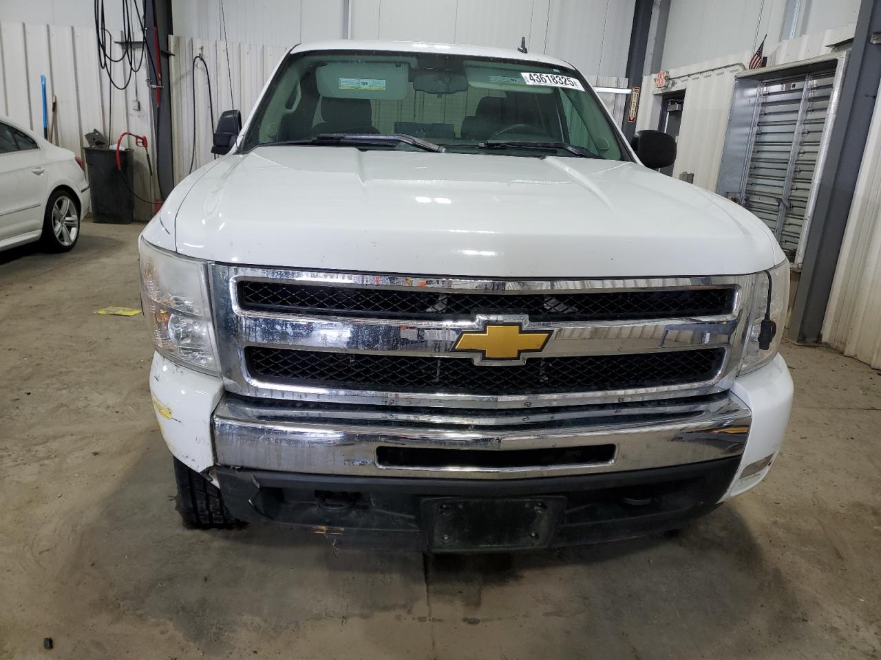 2011 Chevrolet Silverado VIN 1GCRKSE37BZ109425 Copart auction photo, front end / side damage thumbnail 5