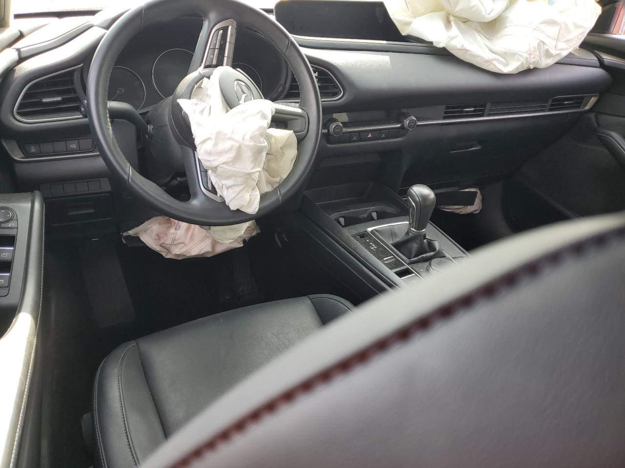 2022 Mazda CX-30 VIN 3MVDMBBL4NM418556 Copart auction photo, front end damage thumbnail 8