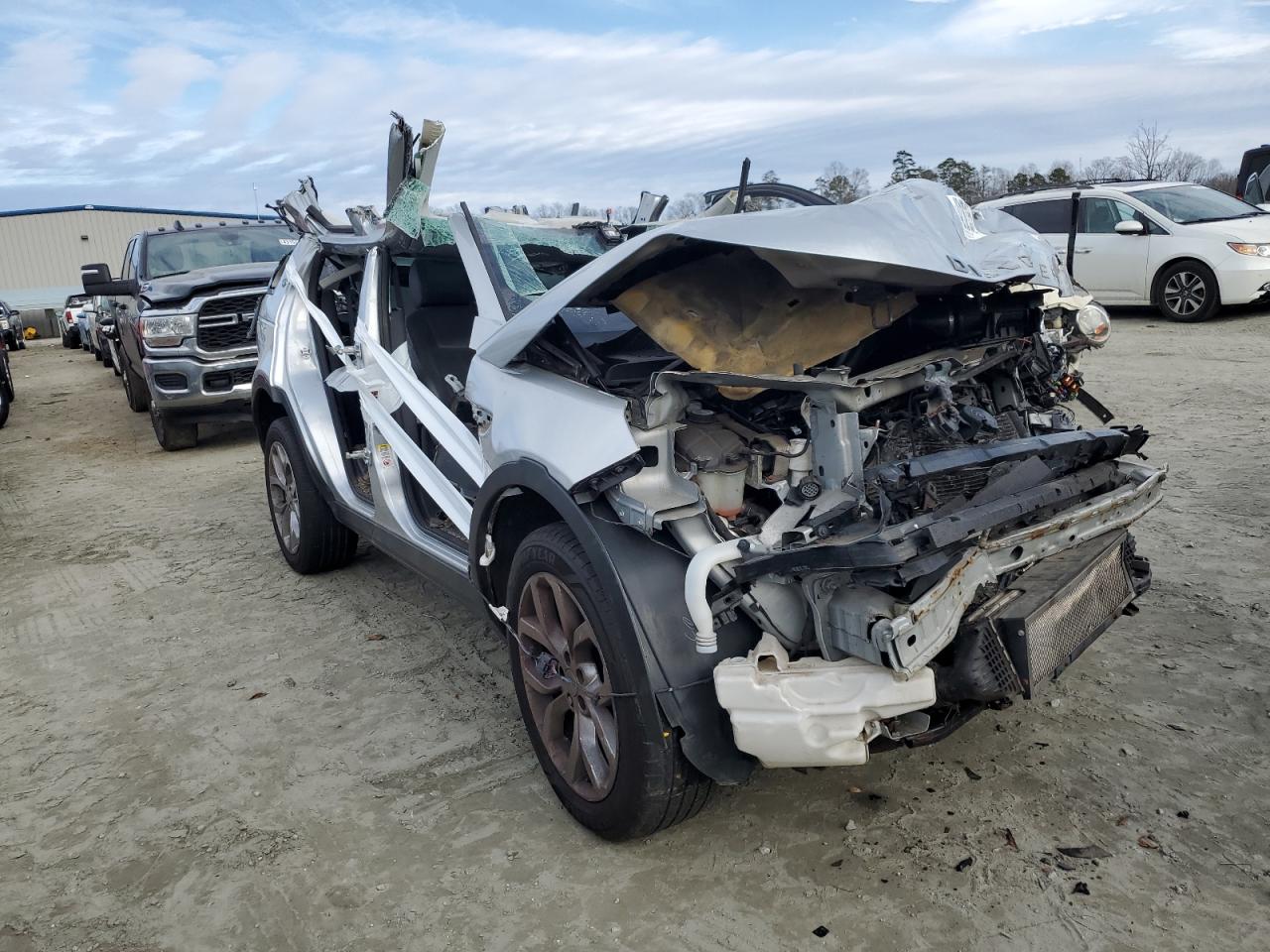 2015 Land Rover Discovery VIN SALCR2BG3FH537330 Copart auction photo, all over damage thumbnail 4