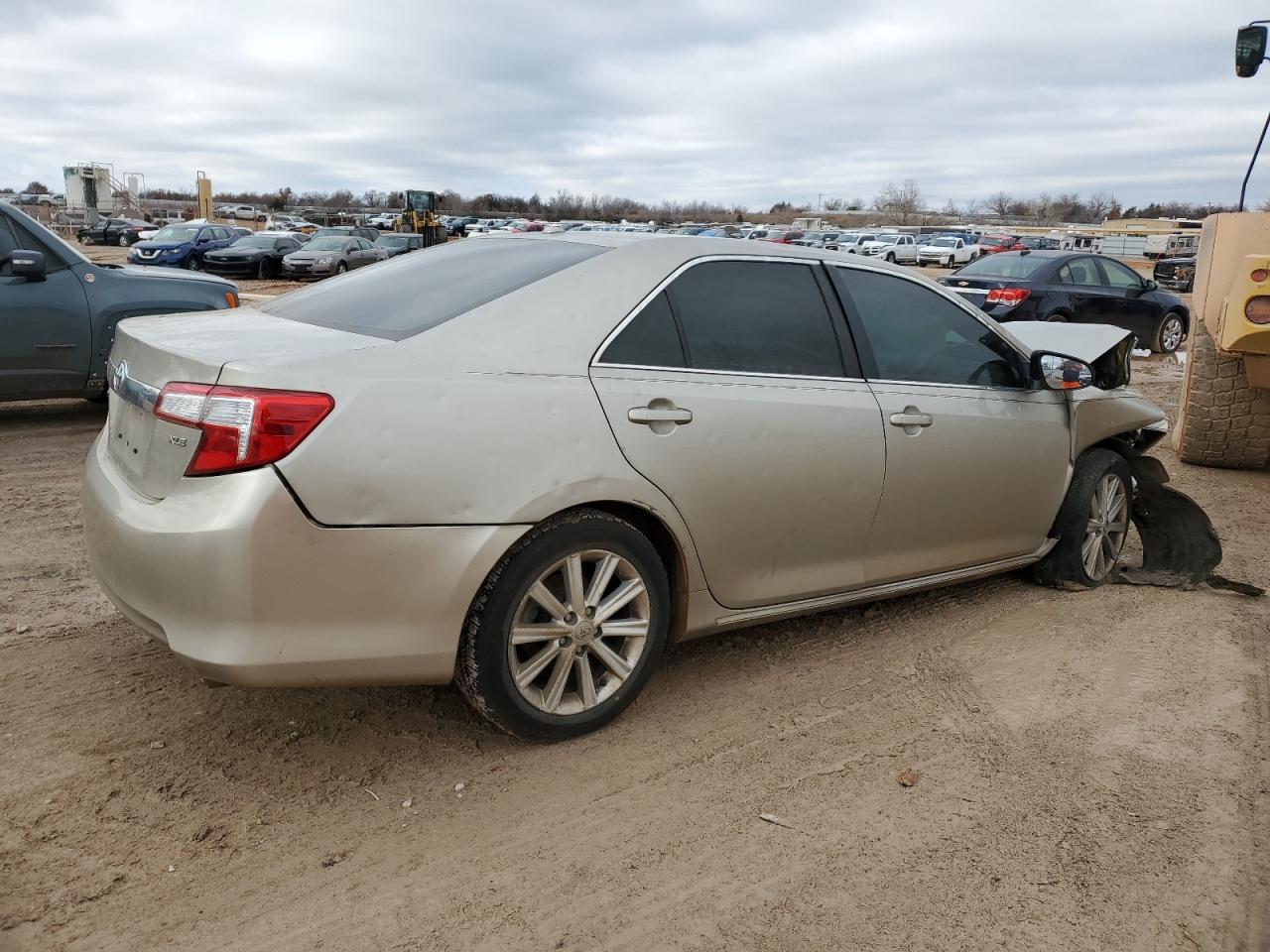 2014 Toyota Camry VIN 4T1BK1FK2EU544626 Copart auction photo, front end damage thumbnail 3
