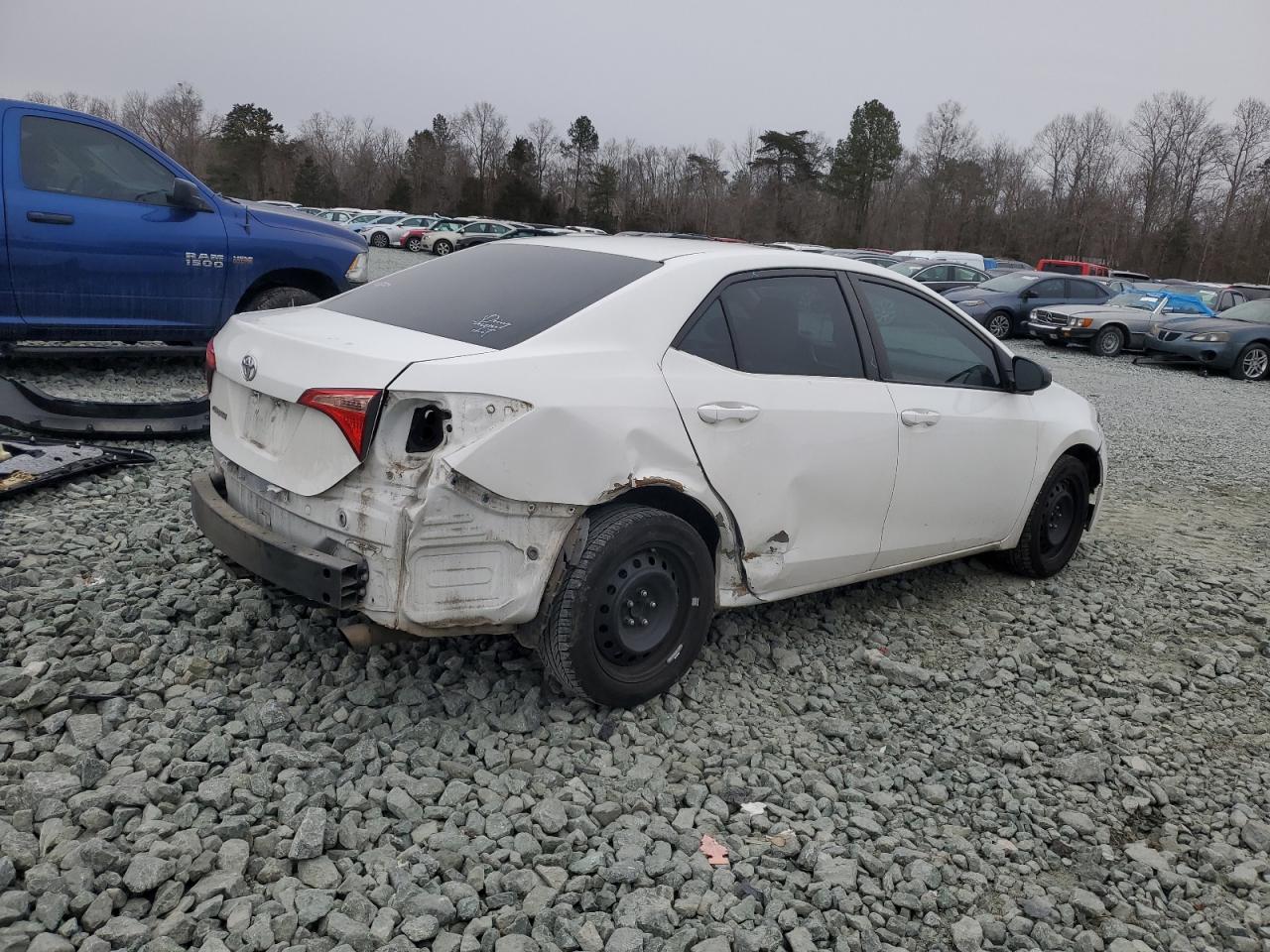 2019 Toyota Corolla VIN 2T1BURHE3KC136035 Copart auction photo, rear end / side damage thumbnail 3