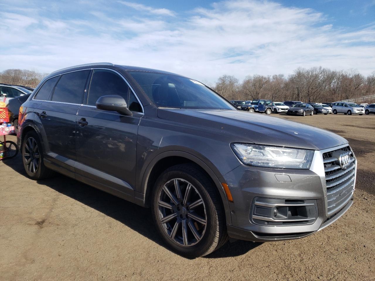 2019 Audi Q7 VIN WA1LAAF73KD045640 Copart auction photo, vandalism / minor dent/scratches damage thumbnail 4