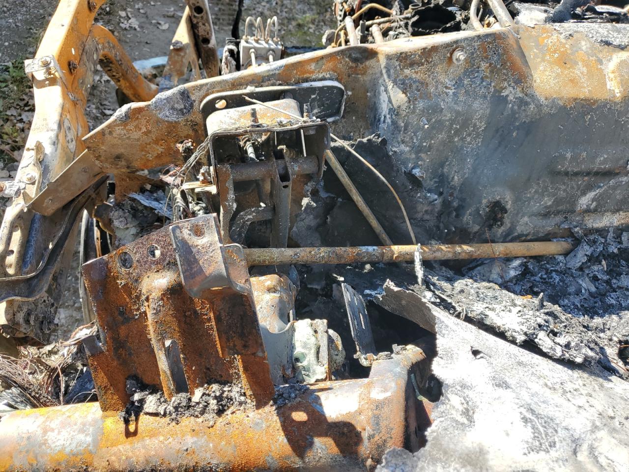 2019 Ford F350 VIN 1FT8X3BT0KEC00955 Copart auction photo, burn damage thumbnail 9