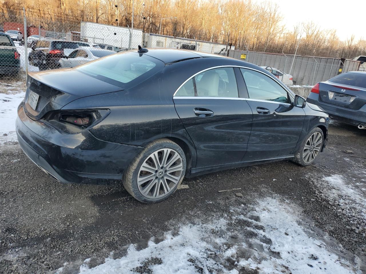 2019 Mercedes-Benz CLA-klasse VIN WDDSJ4GB1KN756145 Copart auction photo, front end damage thumbnail 3