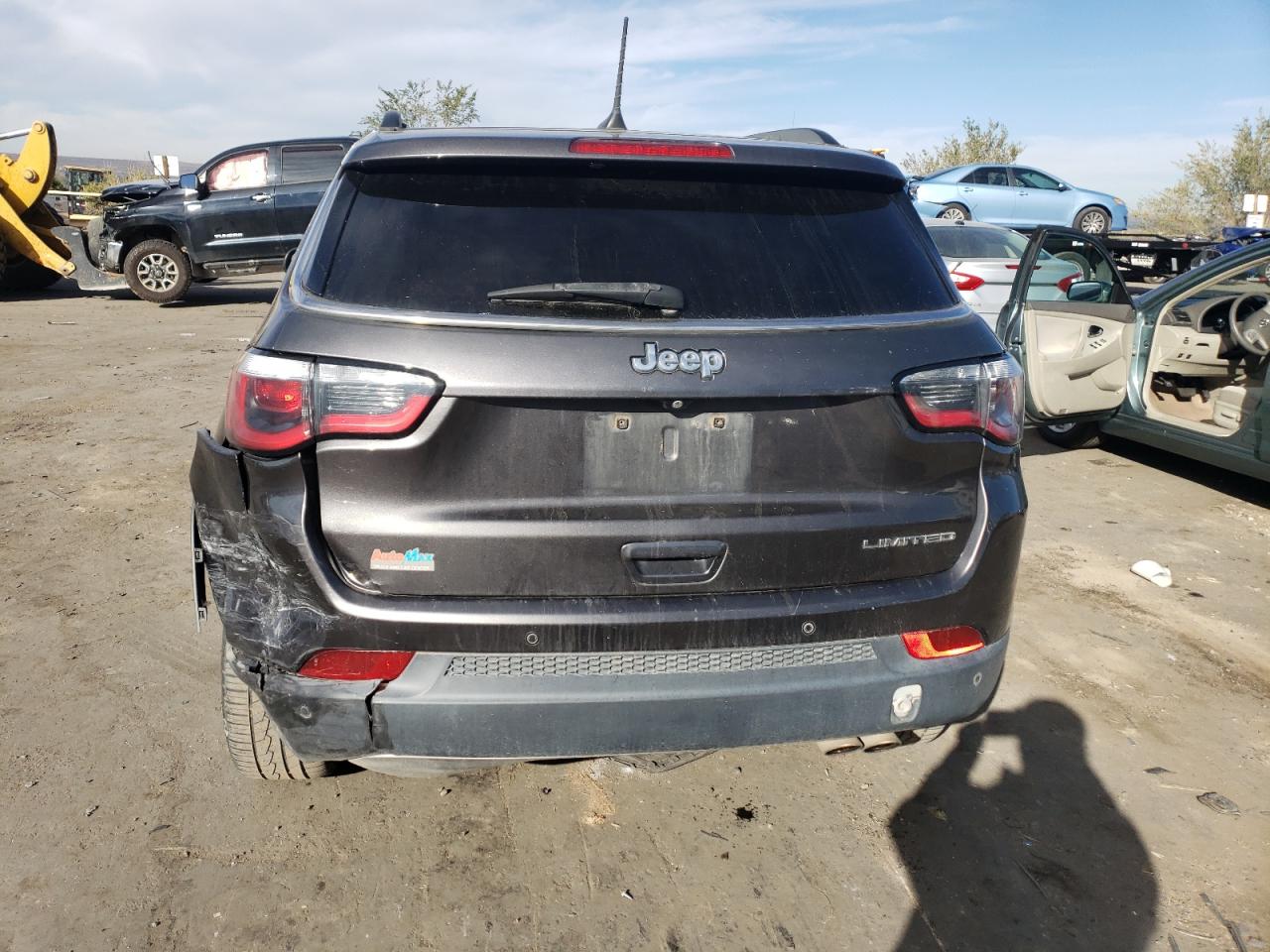 2018 Jeep Compass VIN 3C4NJCCB7JT357956 Copart auction photo, side damage thumbnail 6
