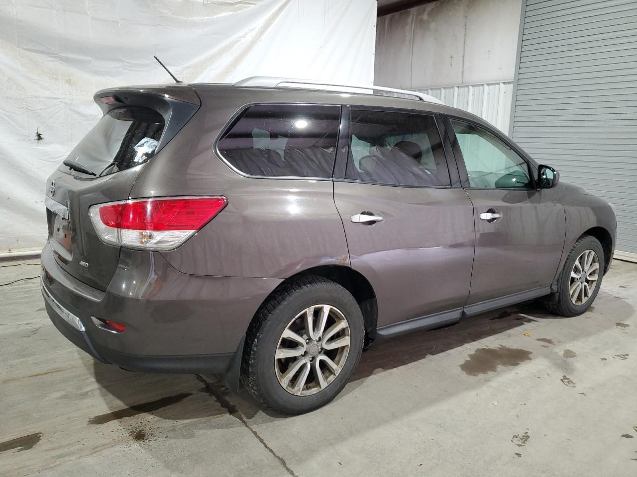 2016 Nissan Pathfinder VIN 5N1AR2MM2GC627127 Copart auction photo, side damage thumbnail 3
