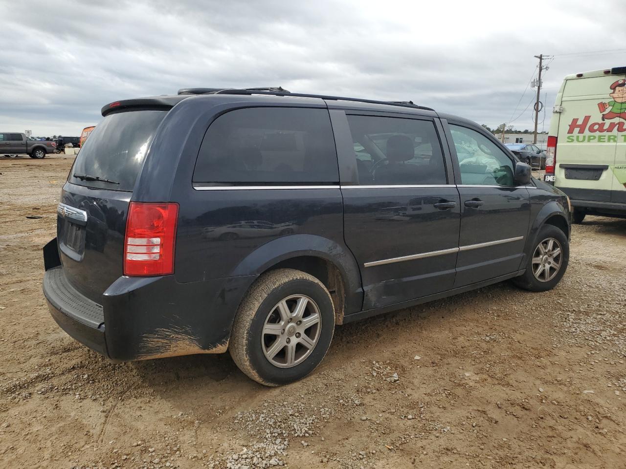 2010 Chrysler Town & Country VIN 2A4RR5D10AR376910 Copart auction photo, front end damage thumbnail 3