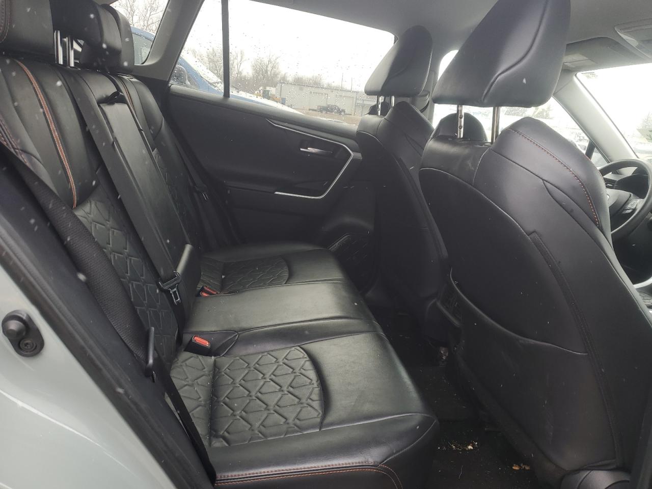2019 Toyota RAV 4 VIN 2T3J1RFV4KW023160 Copart auction photo, side / all over damage thumbnail 10