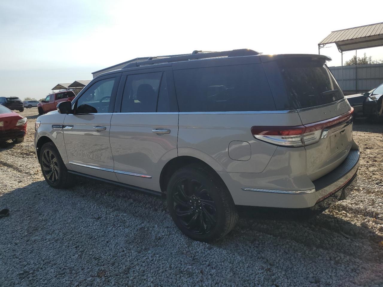 2023 Lincoln Navigator VIN 5LMJJ2LG5PEL17137 Copart auction photo, water/flood damage thumbnail 2