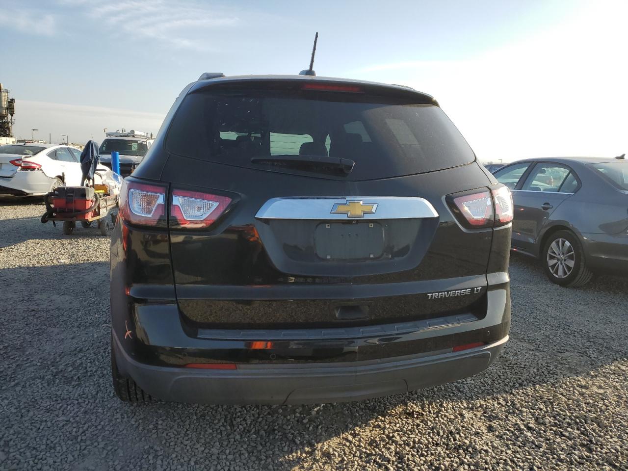 2016 Chevrolet Traverse VIN 1GNKRHKD1GJ207568 Copart auction photo, front end / side damage thumbnail 6