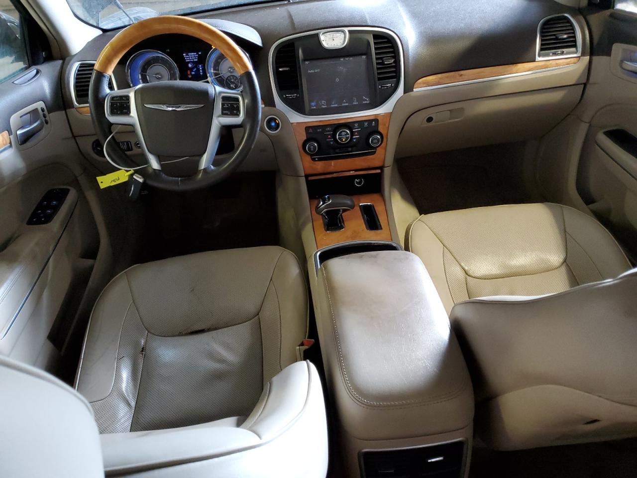 2012 Chrysler 300 VIN 2C3CCAHG8CH184295 Copart auction photo, front end / minor dent/scratches damage thumbnail 8