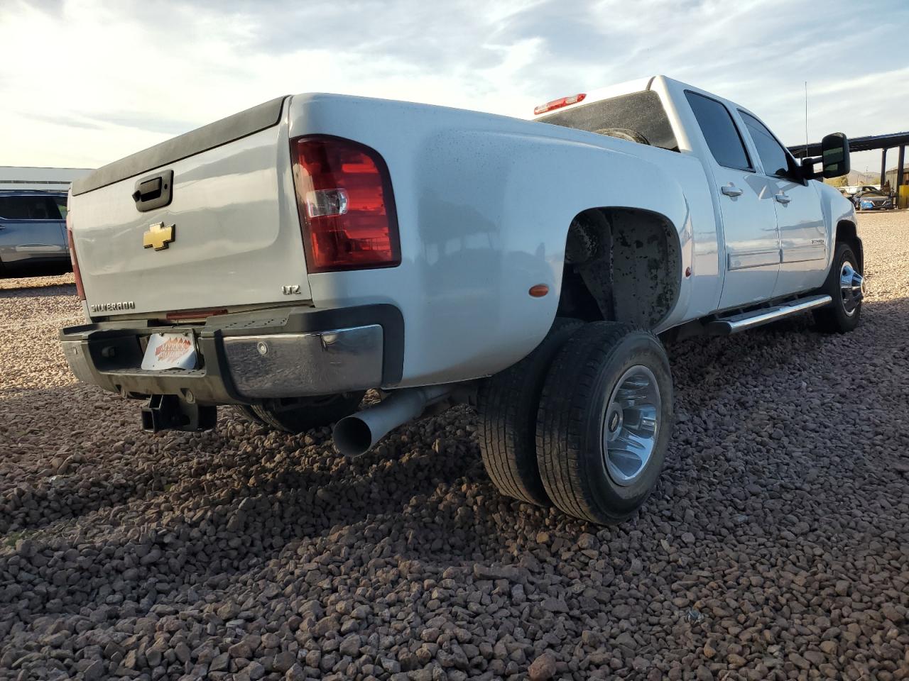 2011 Chevrolet Silverado VIN 1GC4K1C84BF181879 Copart auction photo, front end damage thumbnail 4