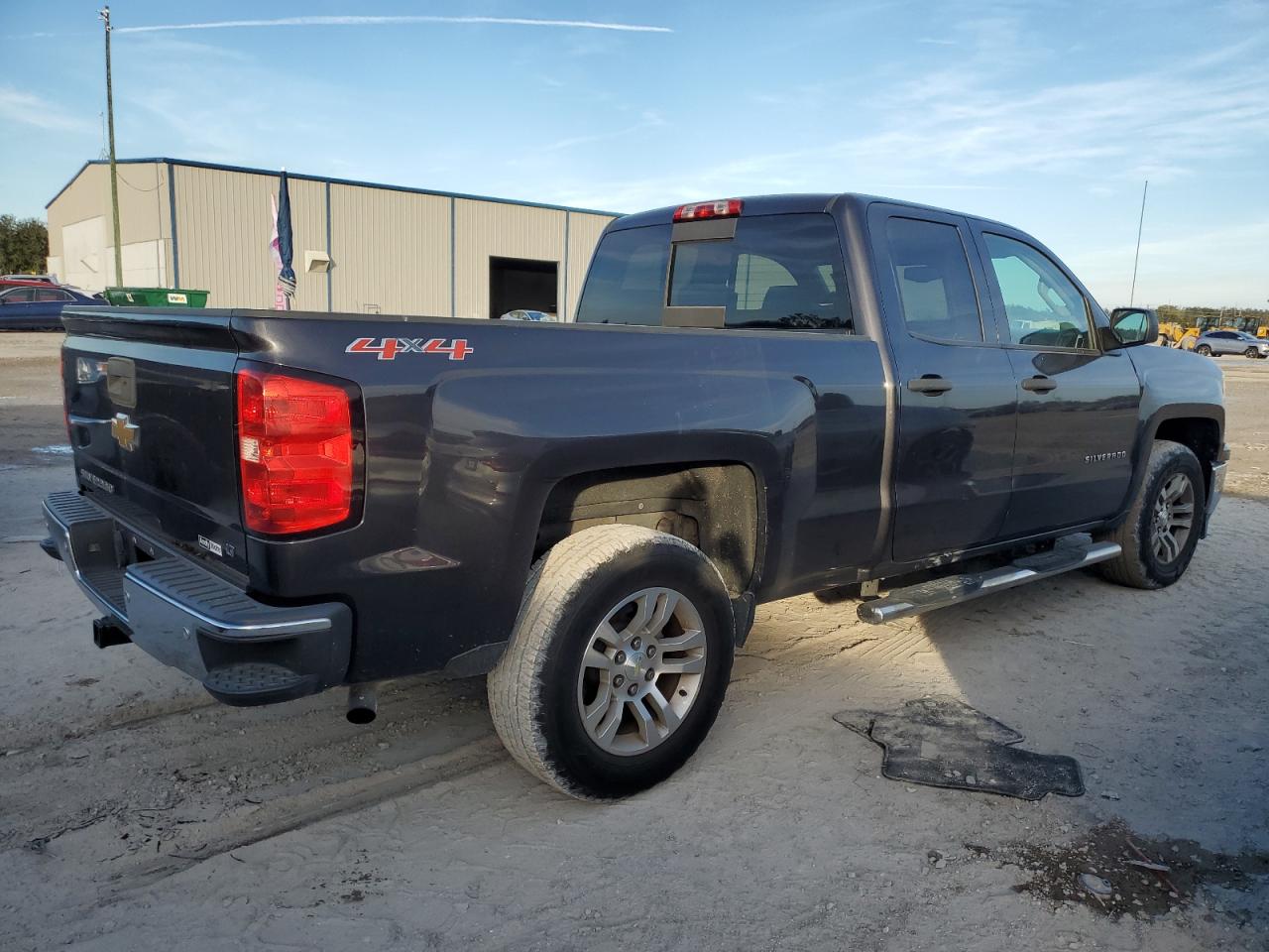 2014 Chevrolet Silverado VIN 1GCVKREC0EZ387966 Copart auction photo, minor dent/scratches damage thumbnail 3