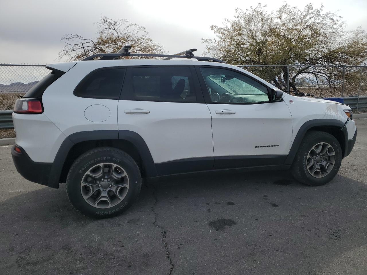 2020 Jeep Cherokee VIN 1C4PJMBN9LD628762 Copart auction photo, front end damage thumbnail 3