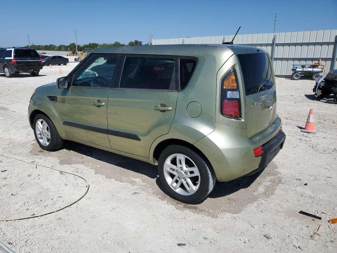 2011 KIA Soul VIN KNDJT2A24B7255929 Copart auction photo, front end / minor dent/scratches damage thumbnail 2