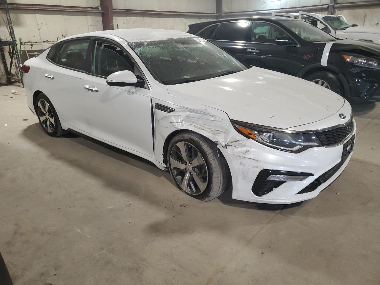2019 KIA Optima VIN 5XXGT4L30KG360793 Copart auction photo, front end / side damage thumbnail 4