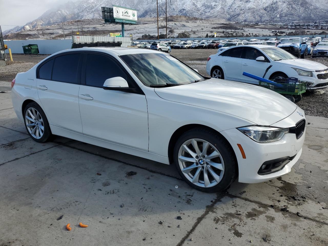 2016 BMW 3er VIN WBA8A3C55GK551447 Copart auction photo, side / rear end damage thumbnail 4