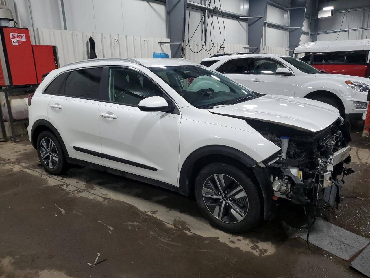 2022 KIA Niro VIN KNDCB3LC9N5500652 Copart auction photo, front end damage thumbnail 4