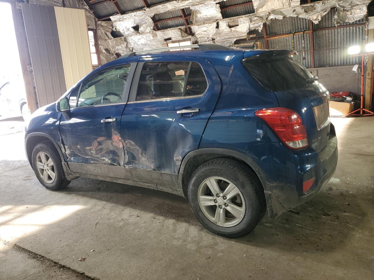 2020 Chevrolet Trax VIN 3GNCJPSB9LL333880 Copart auction photo, side damage thumbnail 2
