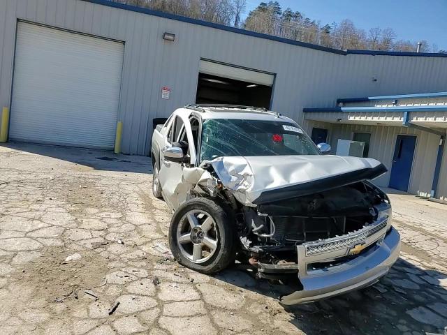 2011 Chevrolet Avalanche VIN 3GNTKFE36BG110909 Copart auction photo, rollover damage thumbnail 10