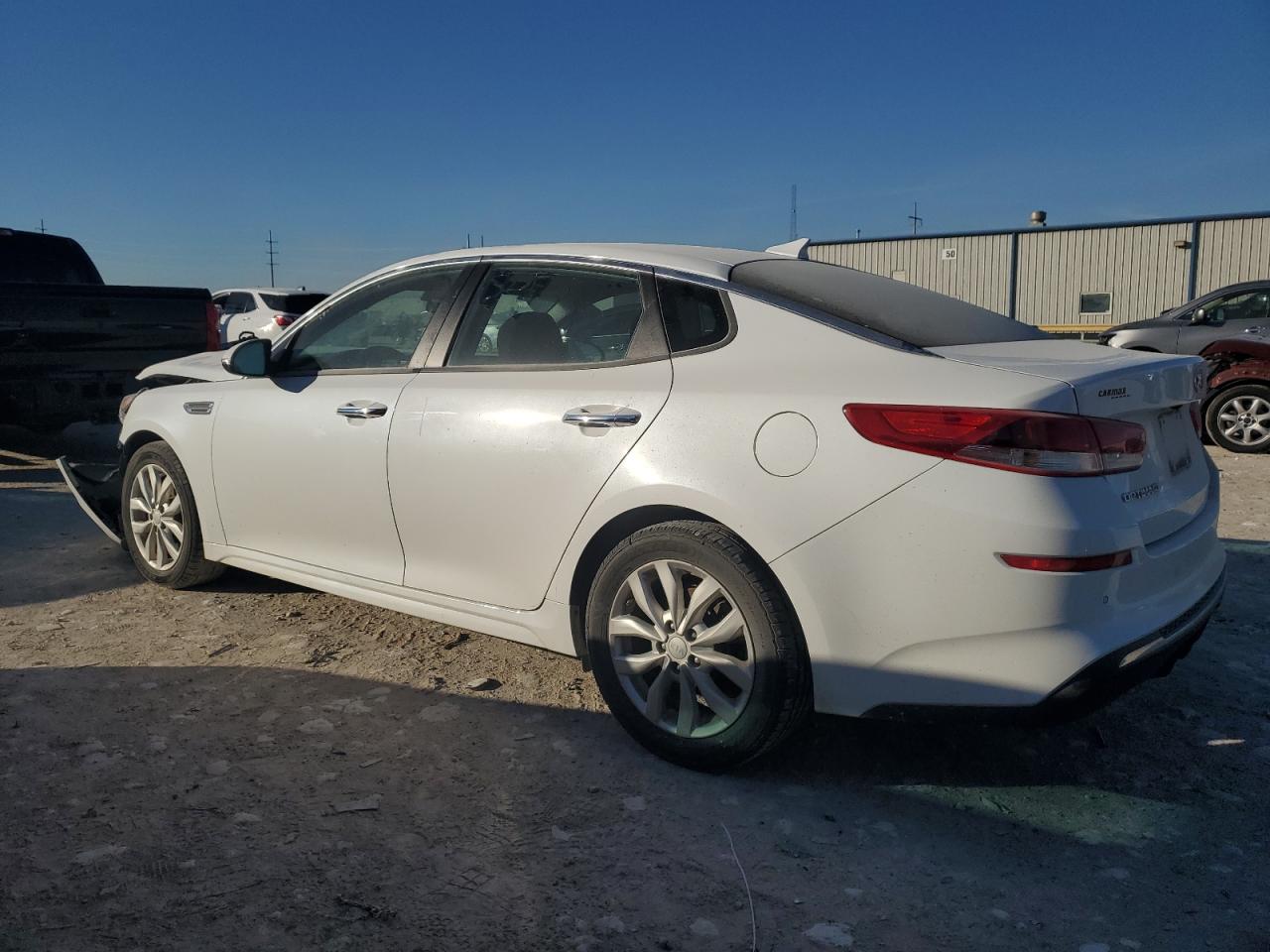2019 KIA Optima VIN 5XXGT4L38KG341814 Copart auction photo, front end / minor dent/scratches damage thumbnail 2